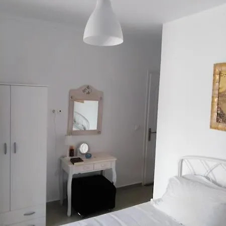 Gaia.b. Apartament Pesádha